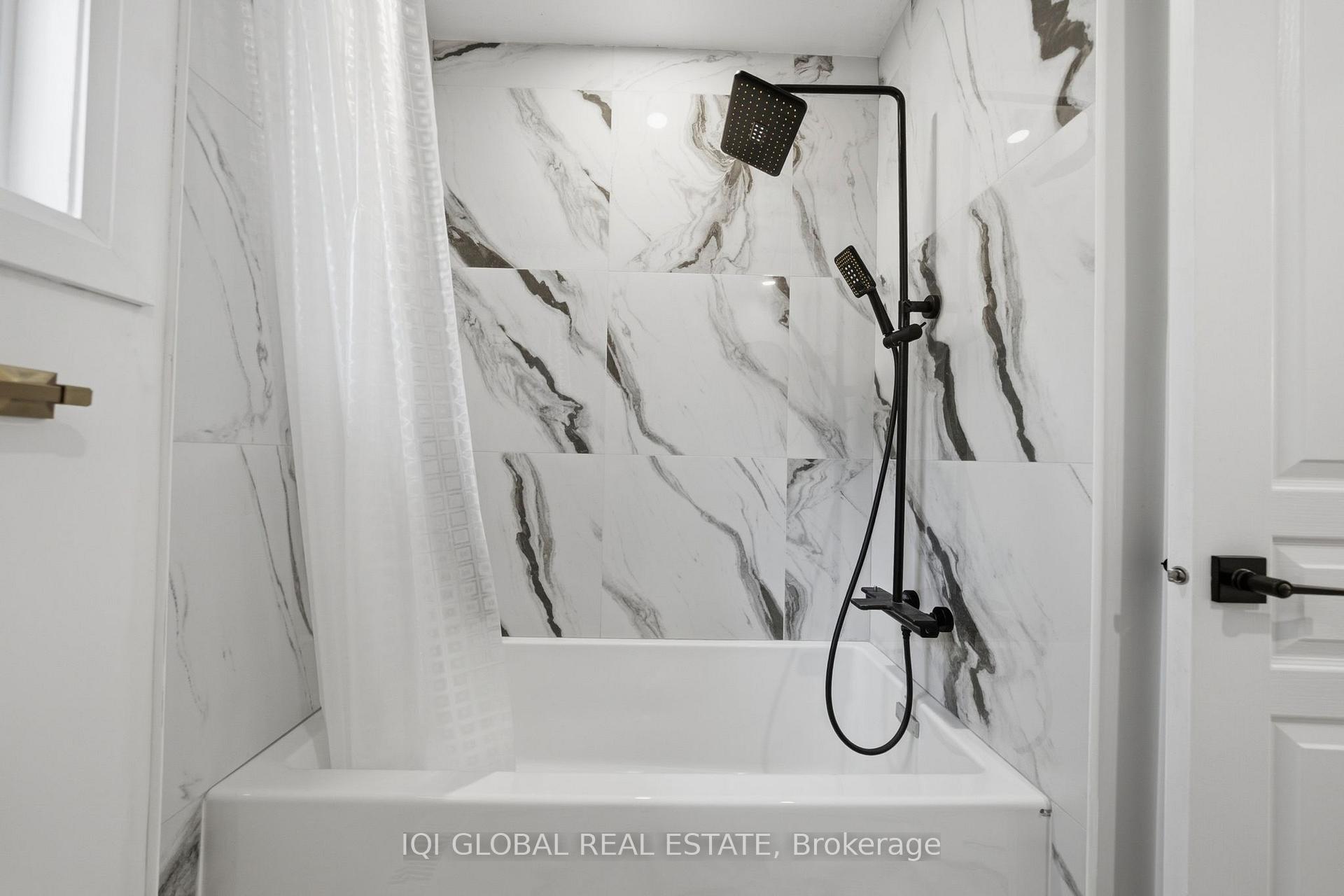 Photo 30 of 505 Ravineview Way, Oakville, Wedgewood Creek — HOMEH