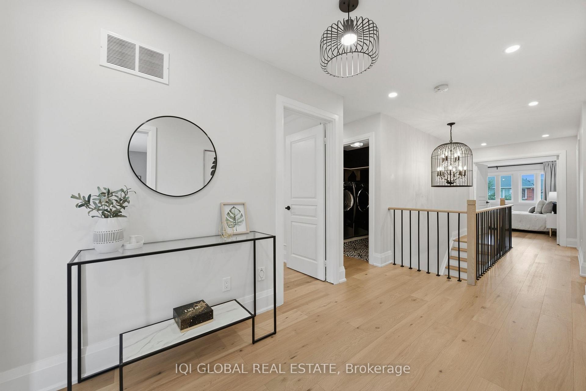 Photo 34 of 505 Ravineview Way, Oakville, Wedgewood Creek — HOMEH