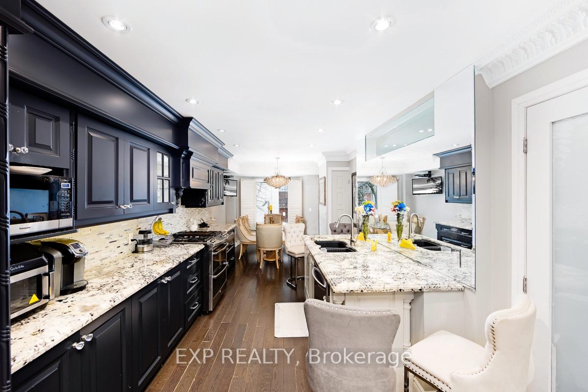Photo 2 of Unit Main, 321 Mutual Street, Toronto, Church-Yonge Corridor — HOMEH