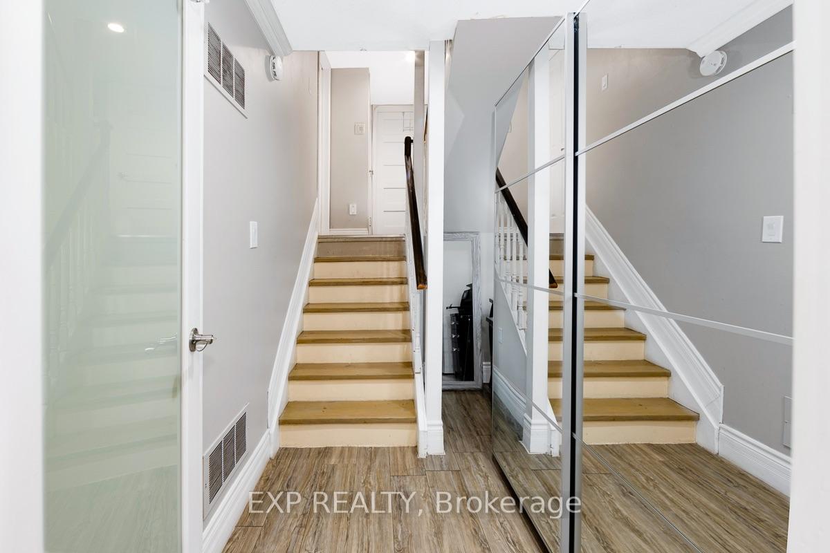 Photo 16 of Unit Main, 321 Mutual Street, Toronto, Church-Yonge Corridor — HOMEH