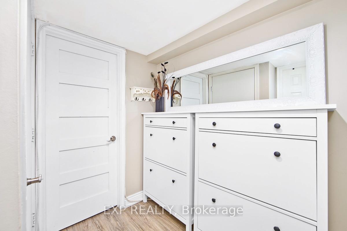 Photo 17 of Unit Main, 321 Mutual Street, Toronto, Church-Yonge Corridor — HOMEH