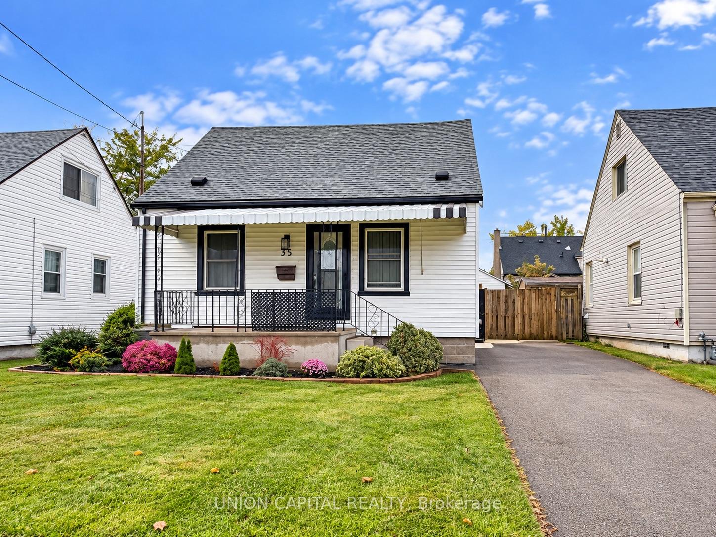 Photo of 35 Normanhurst Avenue