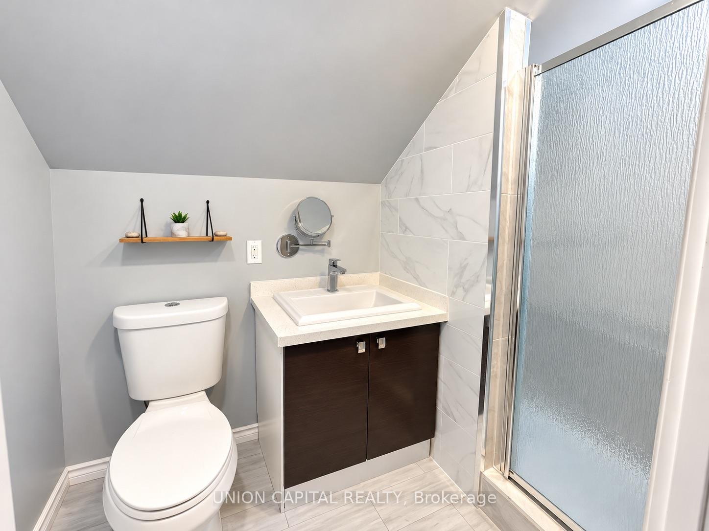 Photo 10 of 35 Normanhurst Avenue, Hamilton, Normanhurst — HOMEH