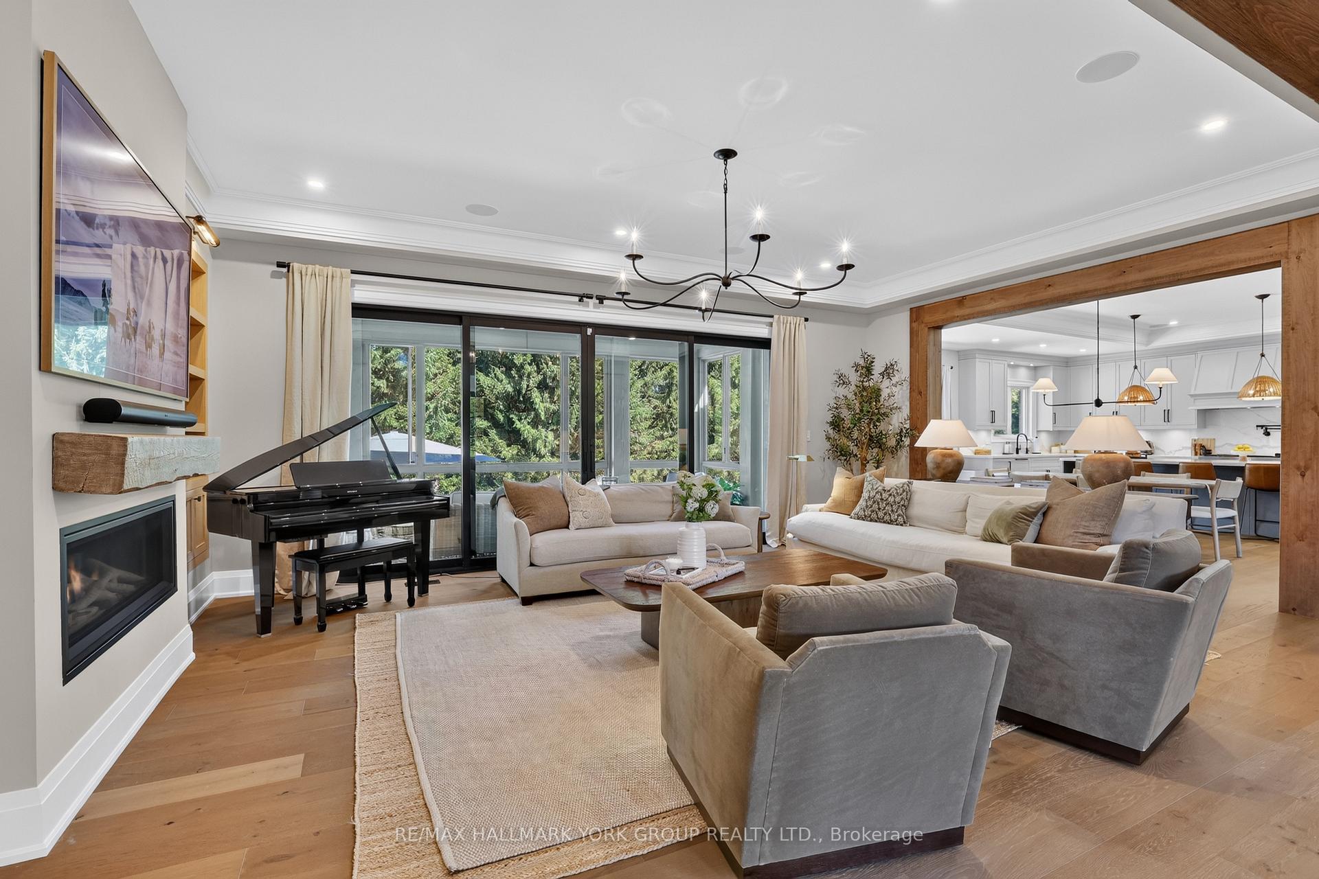Photo 7 of 13 Newton Reed Crescent, Uxbridge, Rural Uxbridge — HOMEH