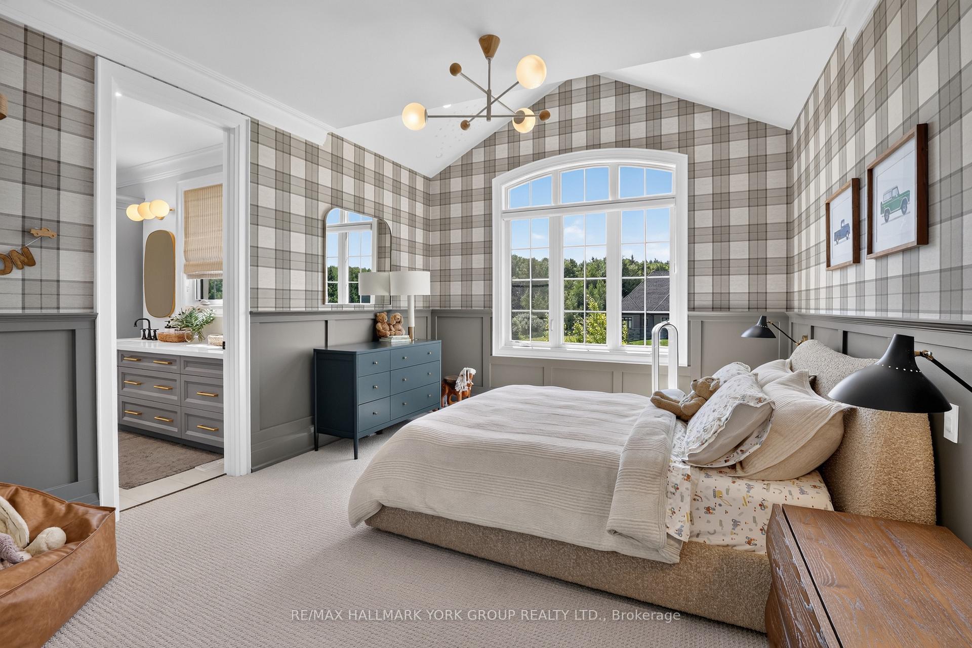 Photo 12 of 13 Newton Reed Crescent, Uxbridge, Rural Uxbridge — HOMEH