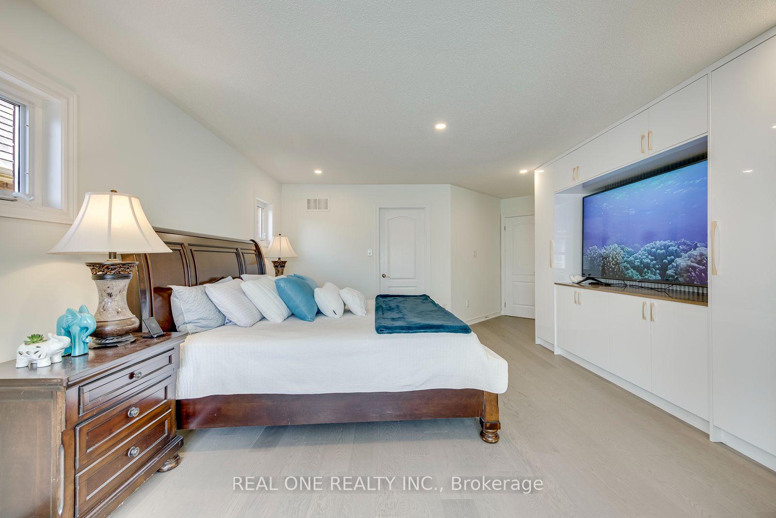 Photo 19 of 238 Nautical Boulevard, Oakville, Bronte — HOMEH