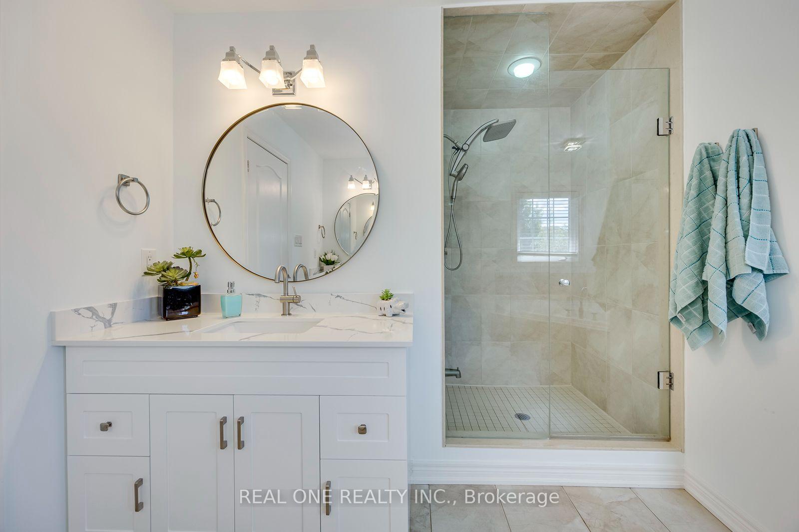 Photo 21 of 238 Nautical Boulevard, Oakville, Bronte — HOMEH