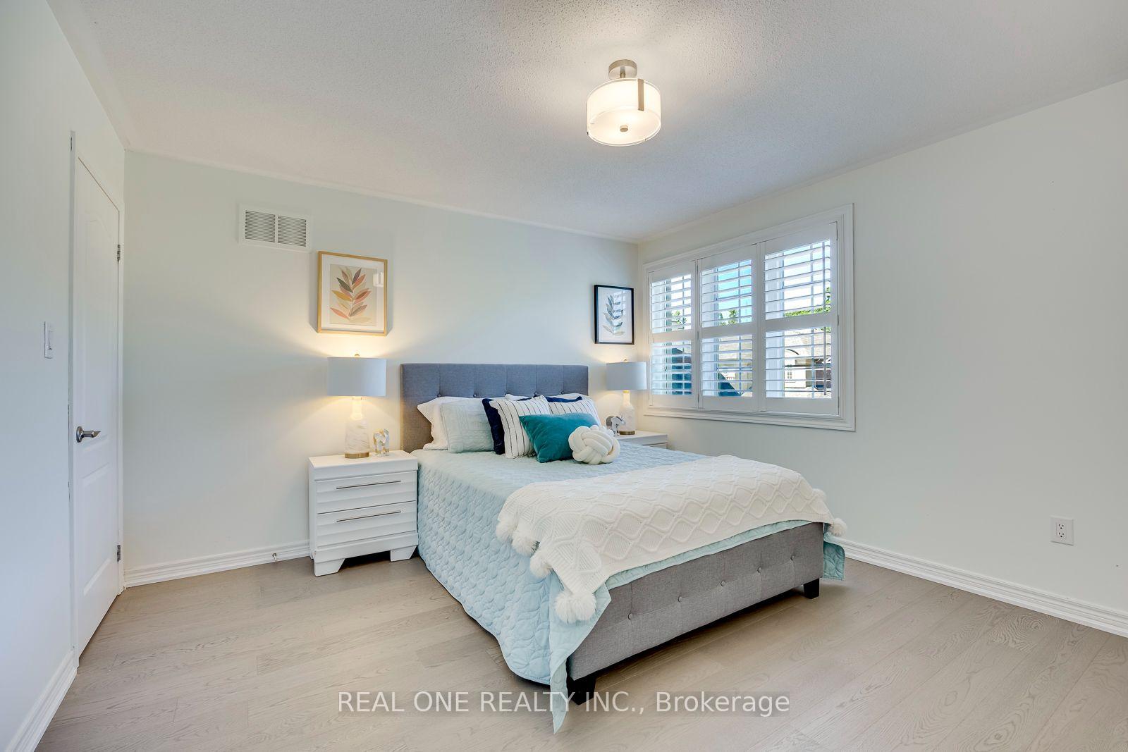 Photo 24 of 238 Nautical Boulevard, Oakville, Bronte — HOMEH