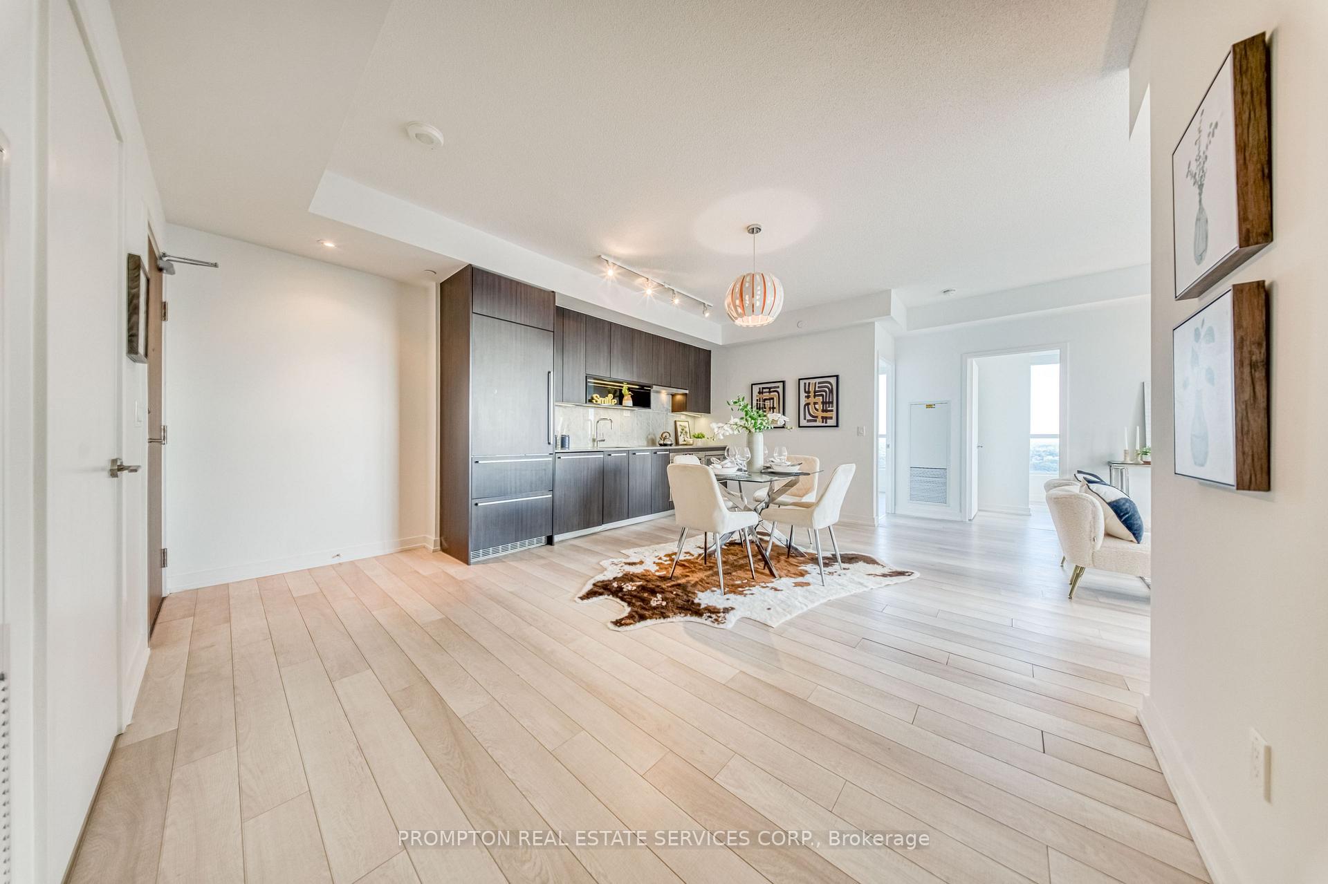 Photo 5 of Unit 2511, 115 Mcmahon Drive, North York, Bayview Village — HOMEH