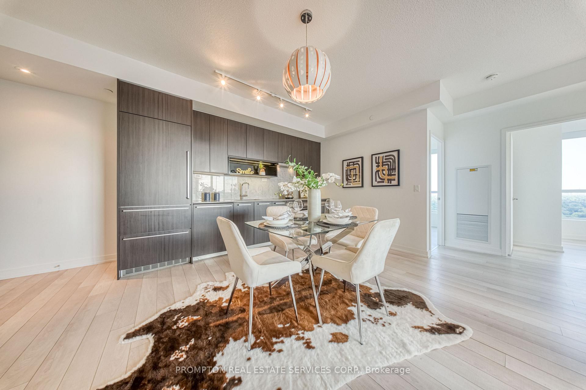 Photo 6 of Unit 2511, 115 Mcmahon Drive, North York, Bayview Village — HOMEH