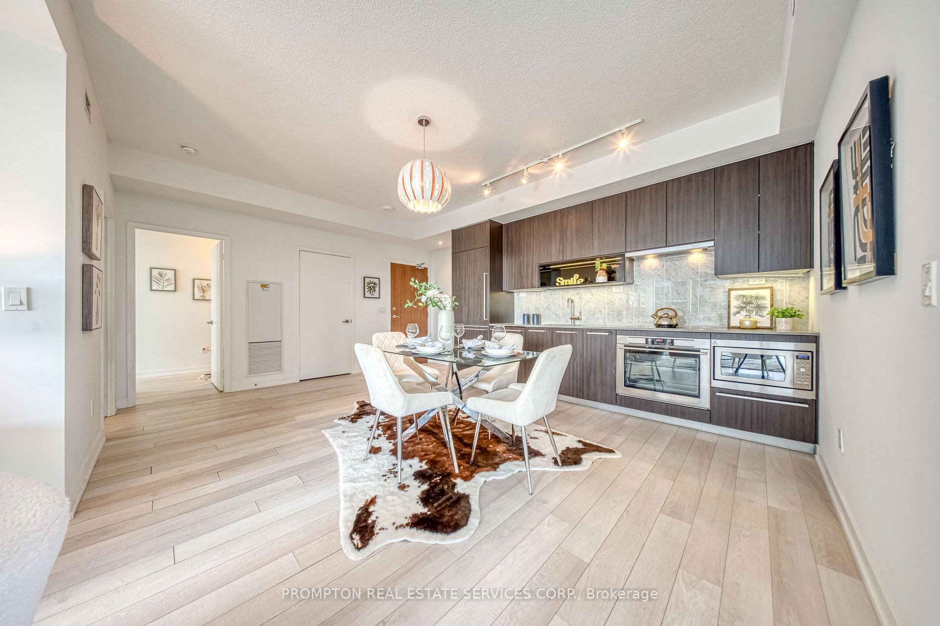 Photo 7 of Unit 2511, 115 Mcmahon Drive, North York, Bayview Village — HOMEH