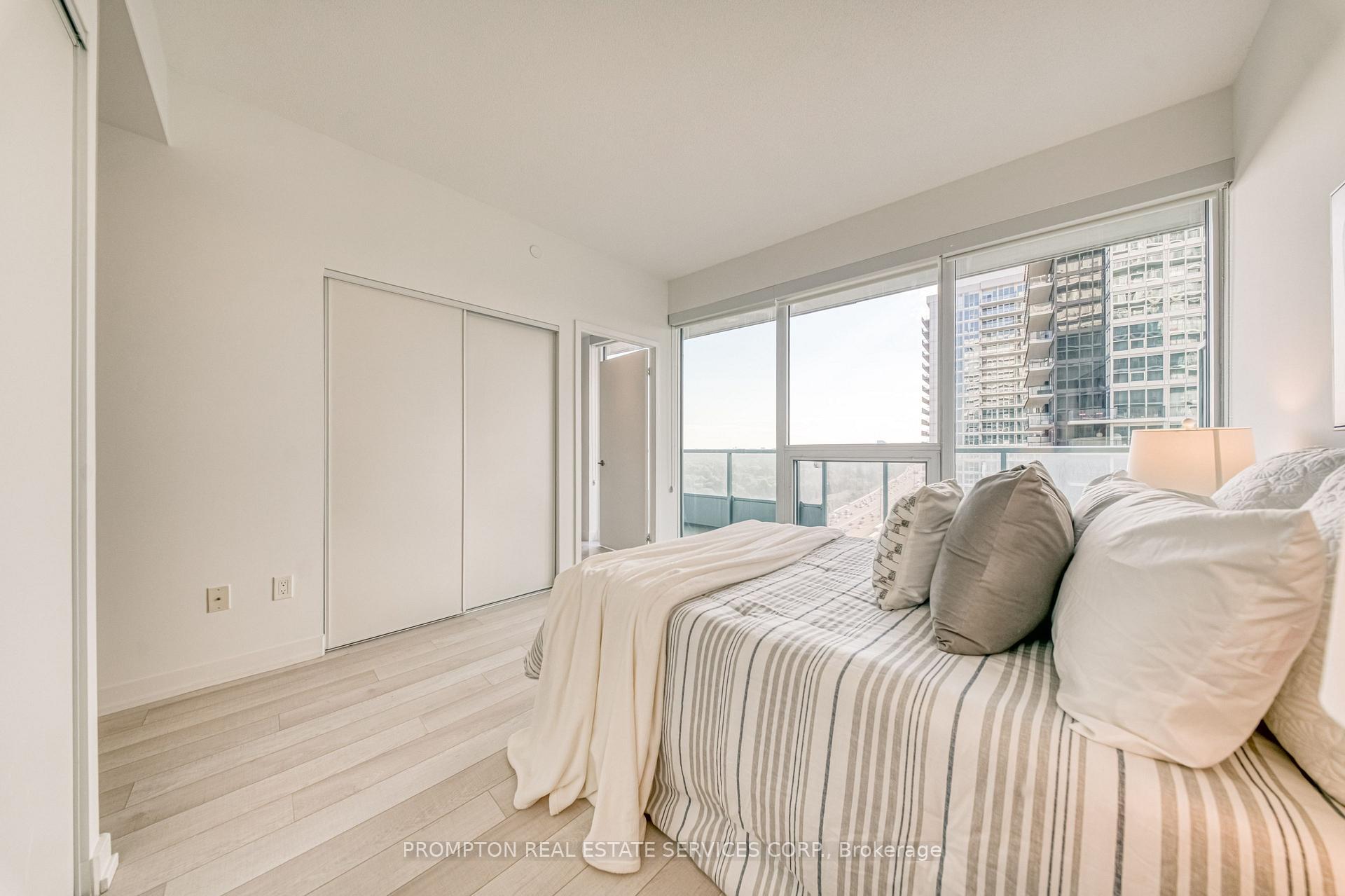 Photo 16 of Unit 2511, 115 Mcmahon Drive, North York, Bayview Village — HOMEH