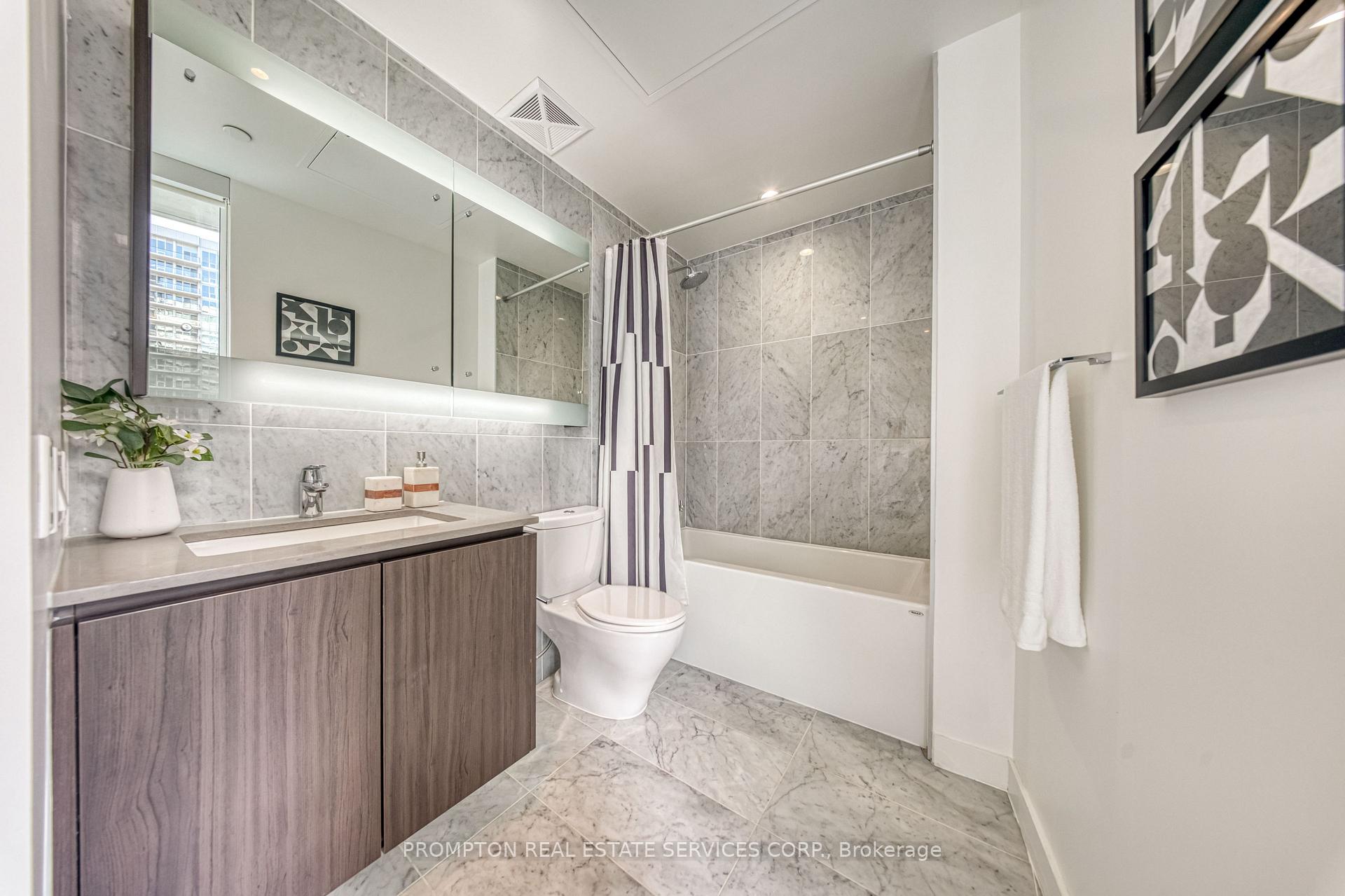 Photo 17 of Unit 2511, 115 Mcmahon Drive, North York, Bayview Village — HOMEH