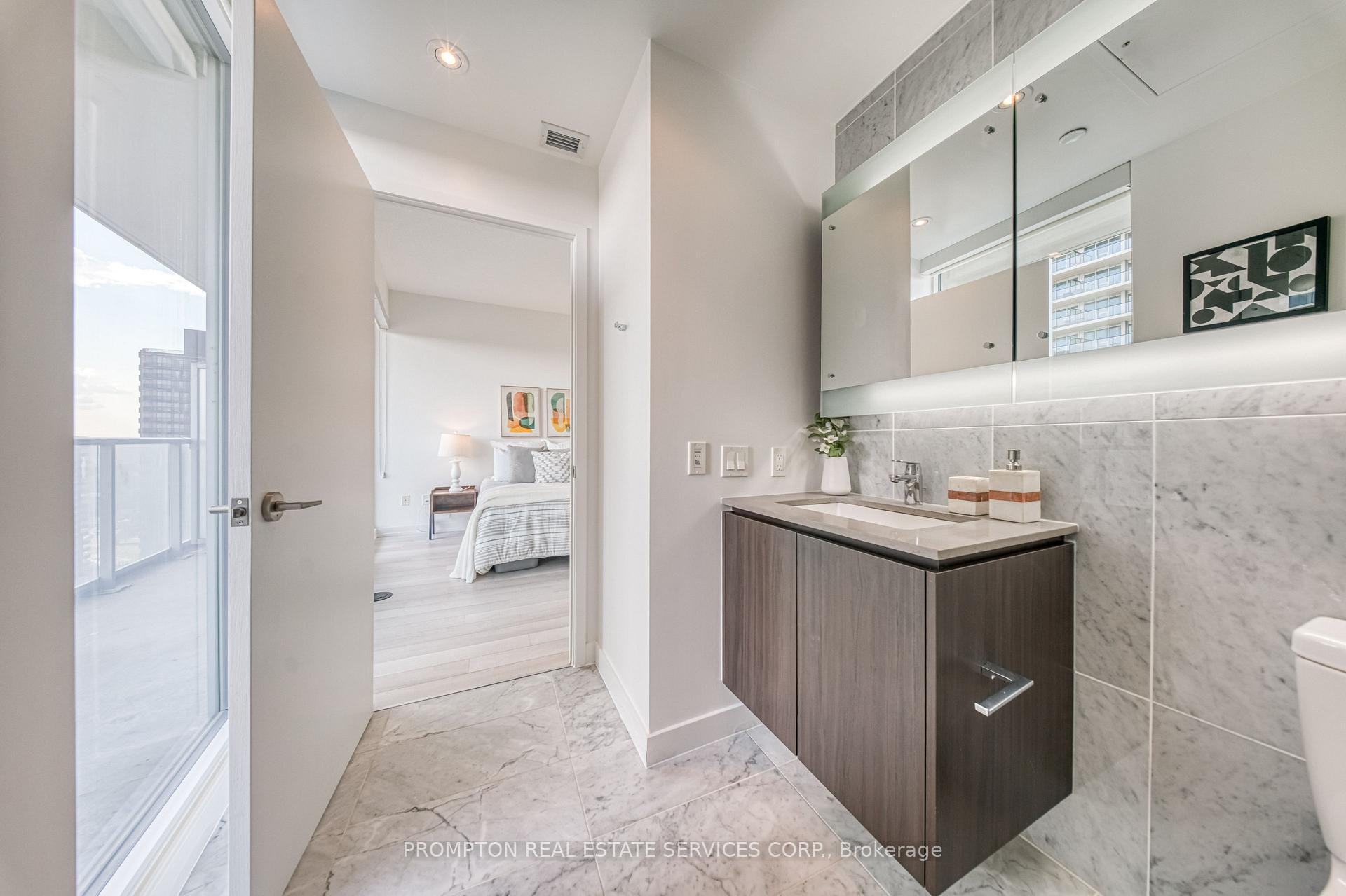 Photo 18 of Unit 2511, 115 Mcmahon Drive, North York, Bayview Village — HOMEH
