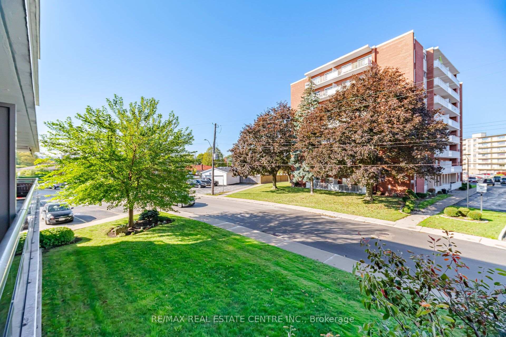 Photo 6 of Unit 204, 11 Woodman Drive S, Hamilton, Corman — HOMEH