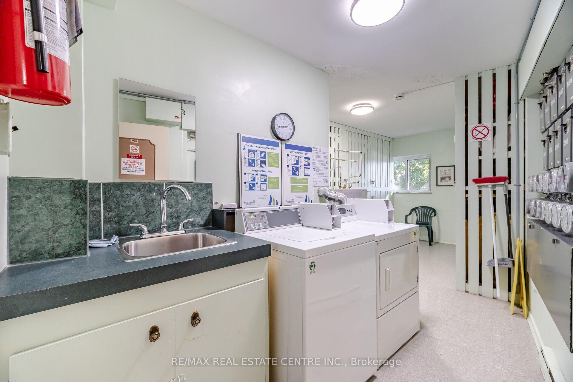 Photo 8 of Unit 204, 11 Woodman Drive S, Hamilton, Corman — HOMEH