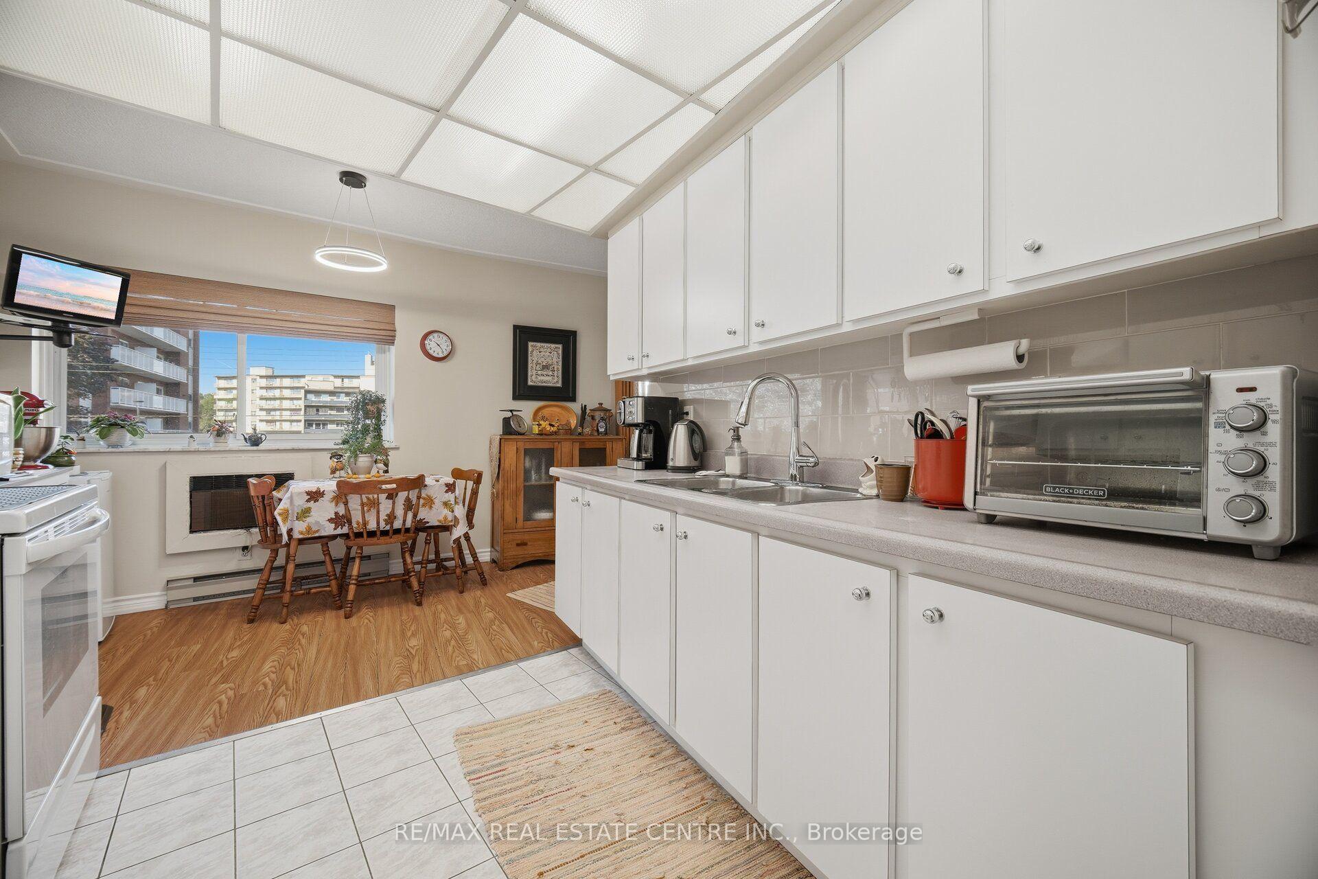 Photo 19 of Unit 204, 11 Woodman Drive S, Hamilton, Corman — HOMEH