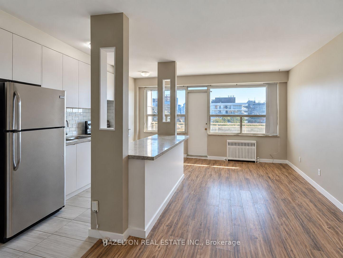 Photo 3 of Unit 809, 206 St George Street, Toronto, The Annex — HOMEH