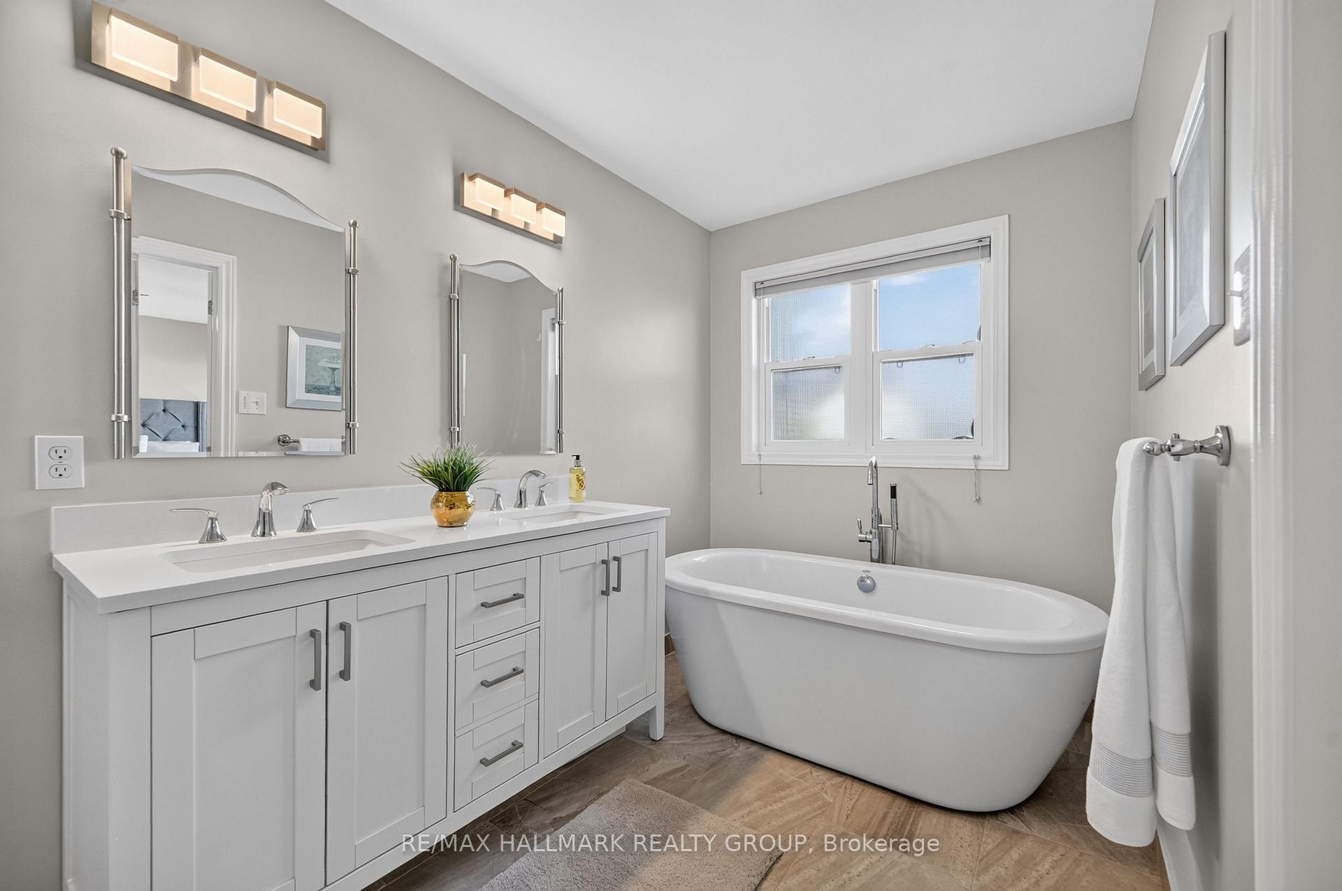 Photo 22 of 45 Franklin Cathcart Crescent S, Ottawa, Stittsville (South) — HOMEH