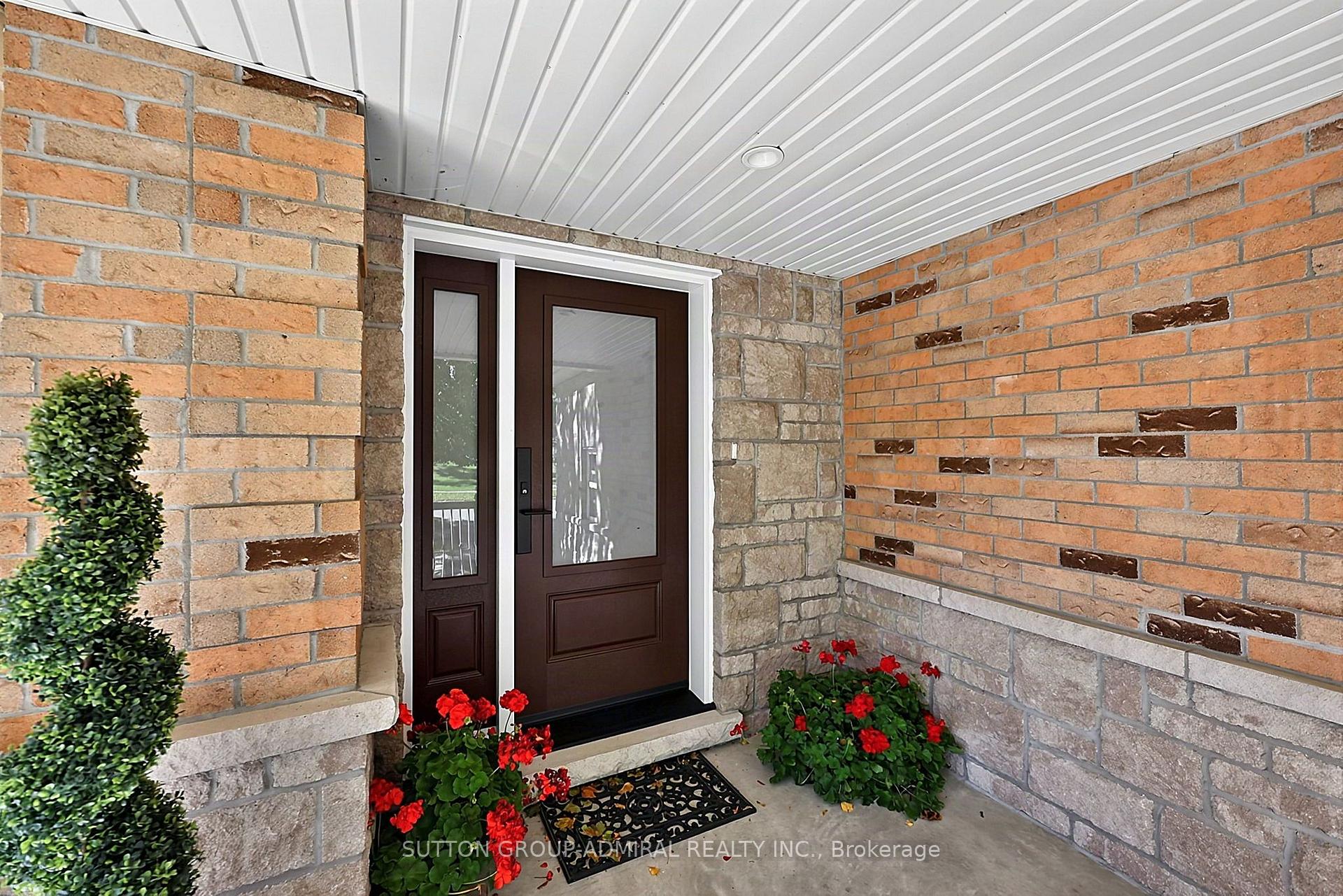 Photo 4 of 20 Goodfellow Crescent, Caledon, Bolton North — HOMEH
