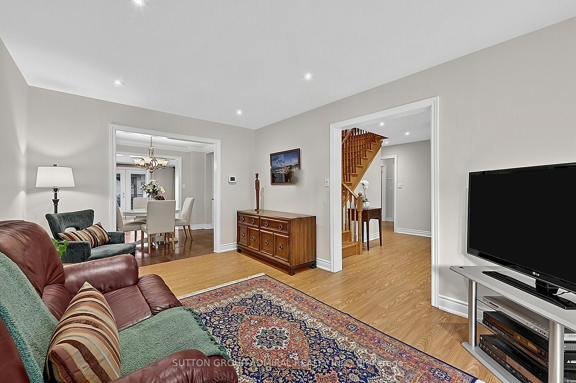 Photo 9 of 20 Goodfellow Crescent, Caledon, Bolton North — HOMEH