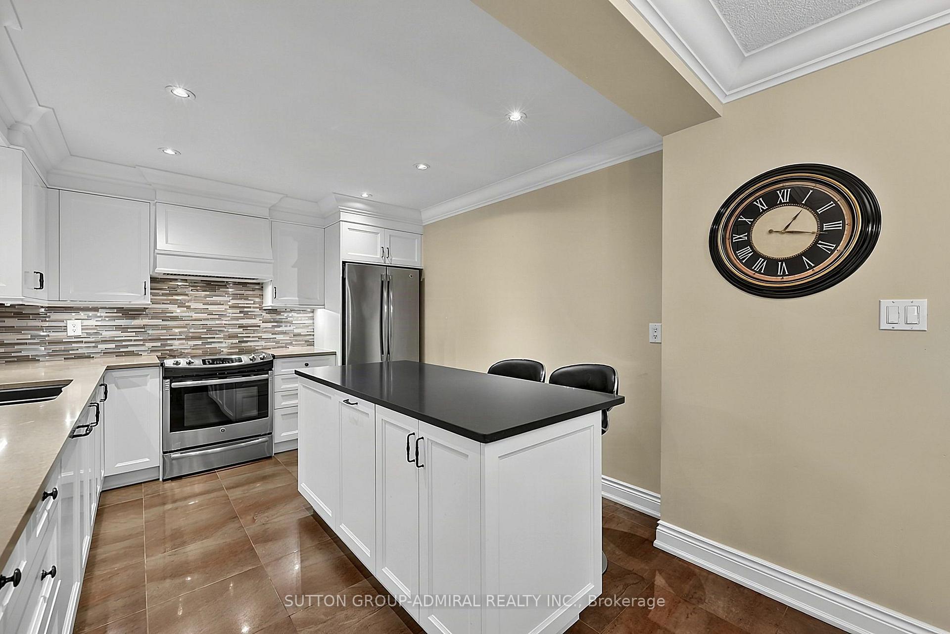 Photo 12 of 20 Goodfellow Crescent, Caledon, Bolton North — HOMEH
