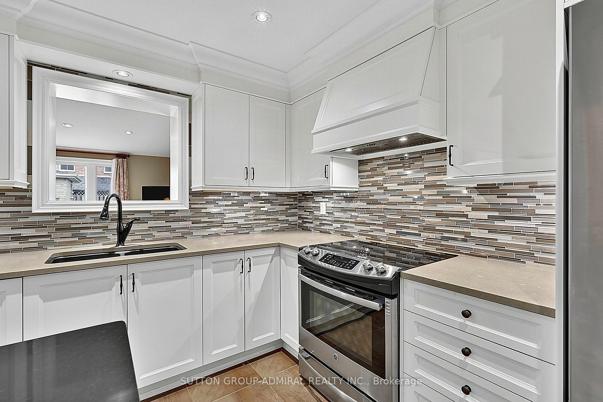 Photo 15 of 20 Goodfellow Crescent, Caledon, Bolton North — HOMEH