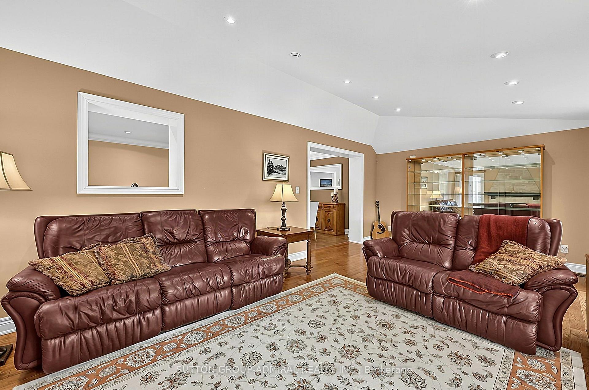 Photo 17 of 20 Goodfellow Crescent, Caledon, Bolton North — HOMEH