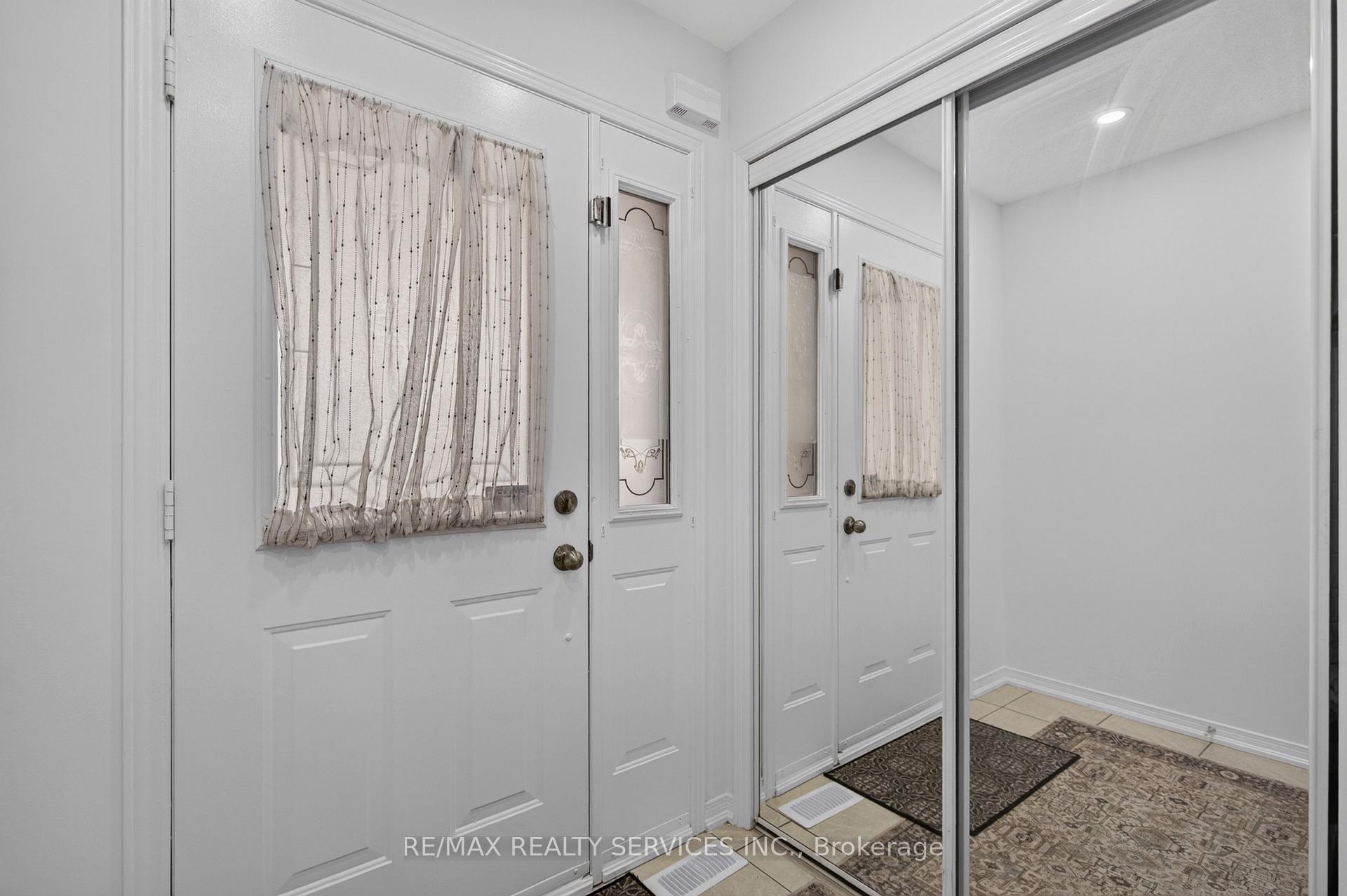Photo 9 of 115 Passfield Trail, Brampton, Bram East — HOMEH