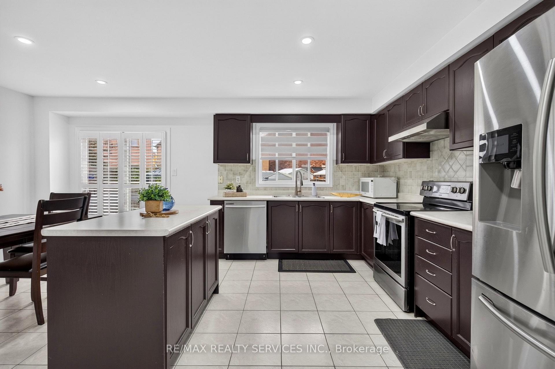Photo 15 of 115 Passfield Trail, Brampton, Bram East — HOMEH