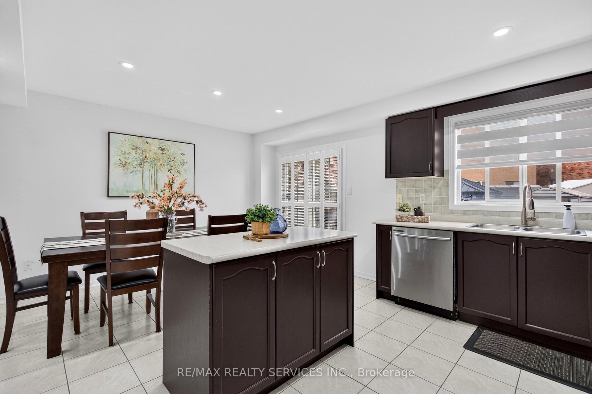 Photo 16 of 115 Passfield Trail, Brampton, Bram East — HOMEH