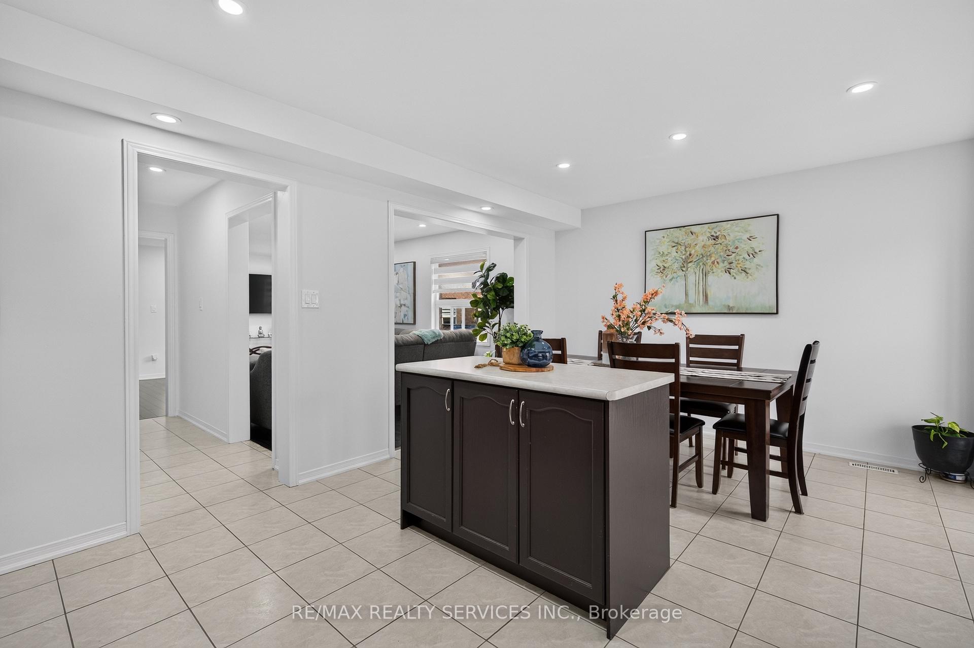 Photo 17 of 115 Passfield Trail, Brampton, Bram East — HOMEH