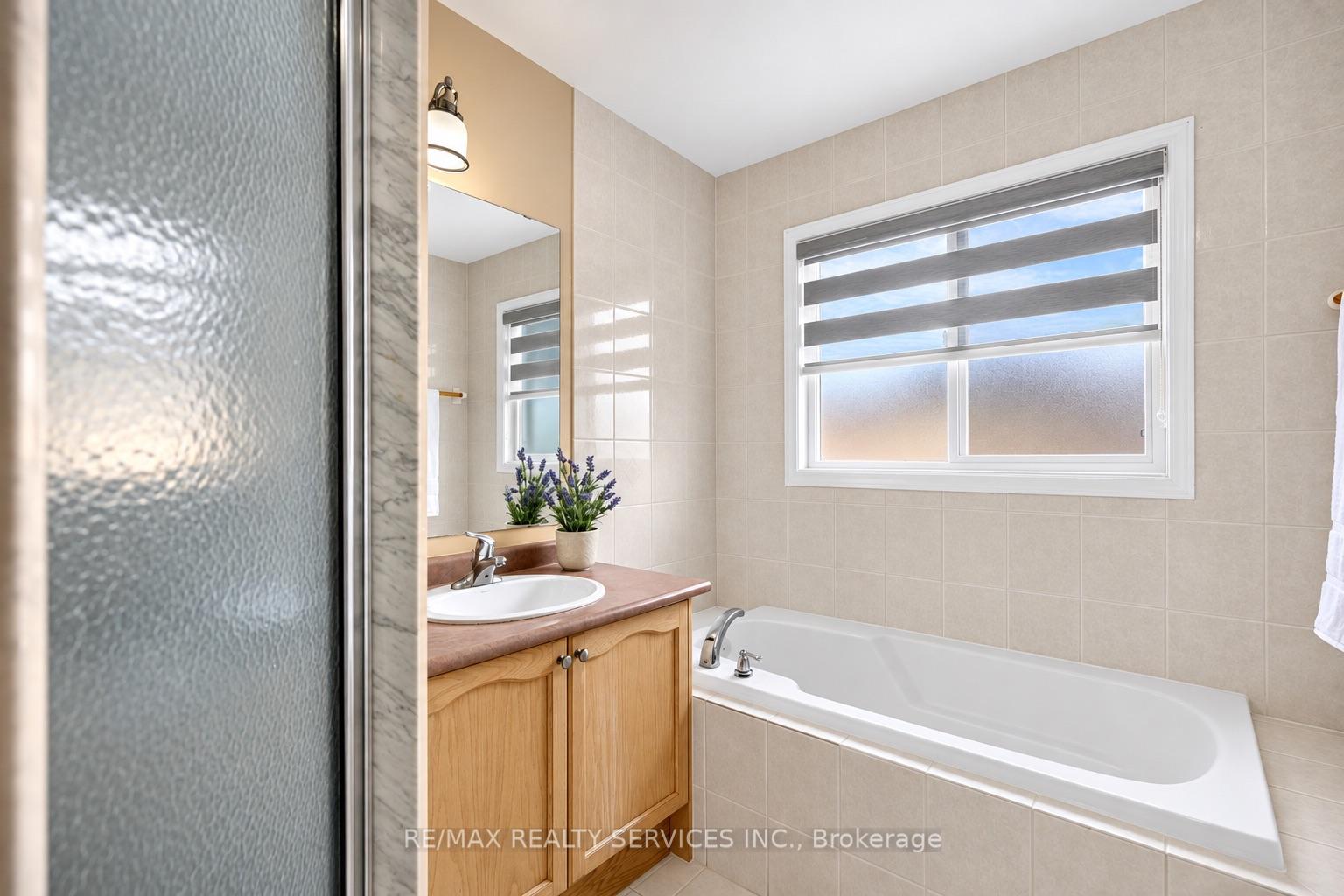 Photo 36 of 115 Passfield Trail, Brampton, Bram East — HOMEH