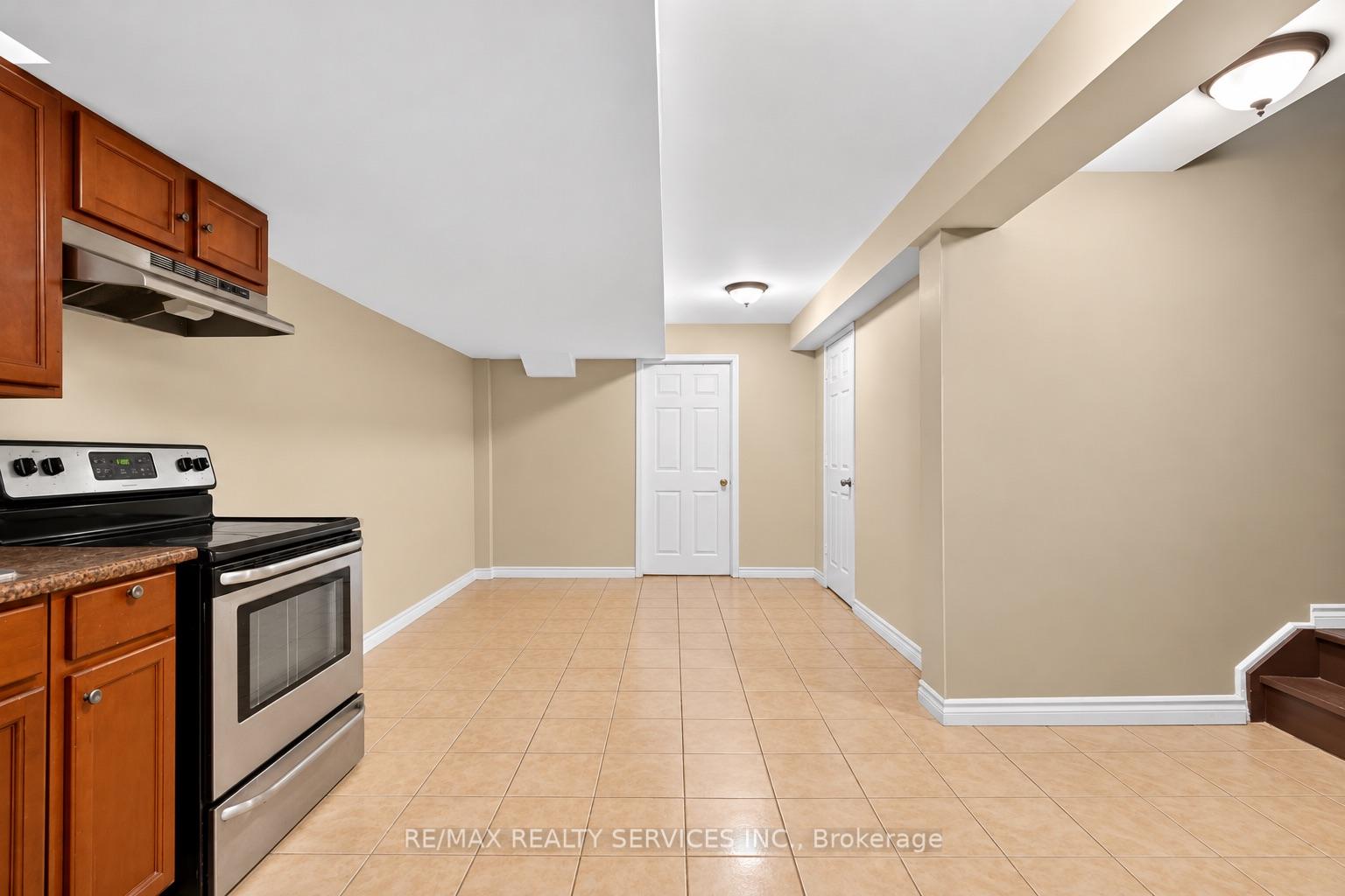 Photo 38 of 115 Passfield Trail, Brampton, Bram East — HOMEH