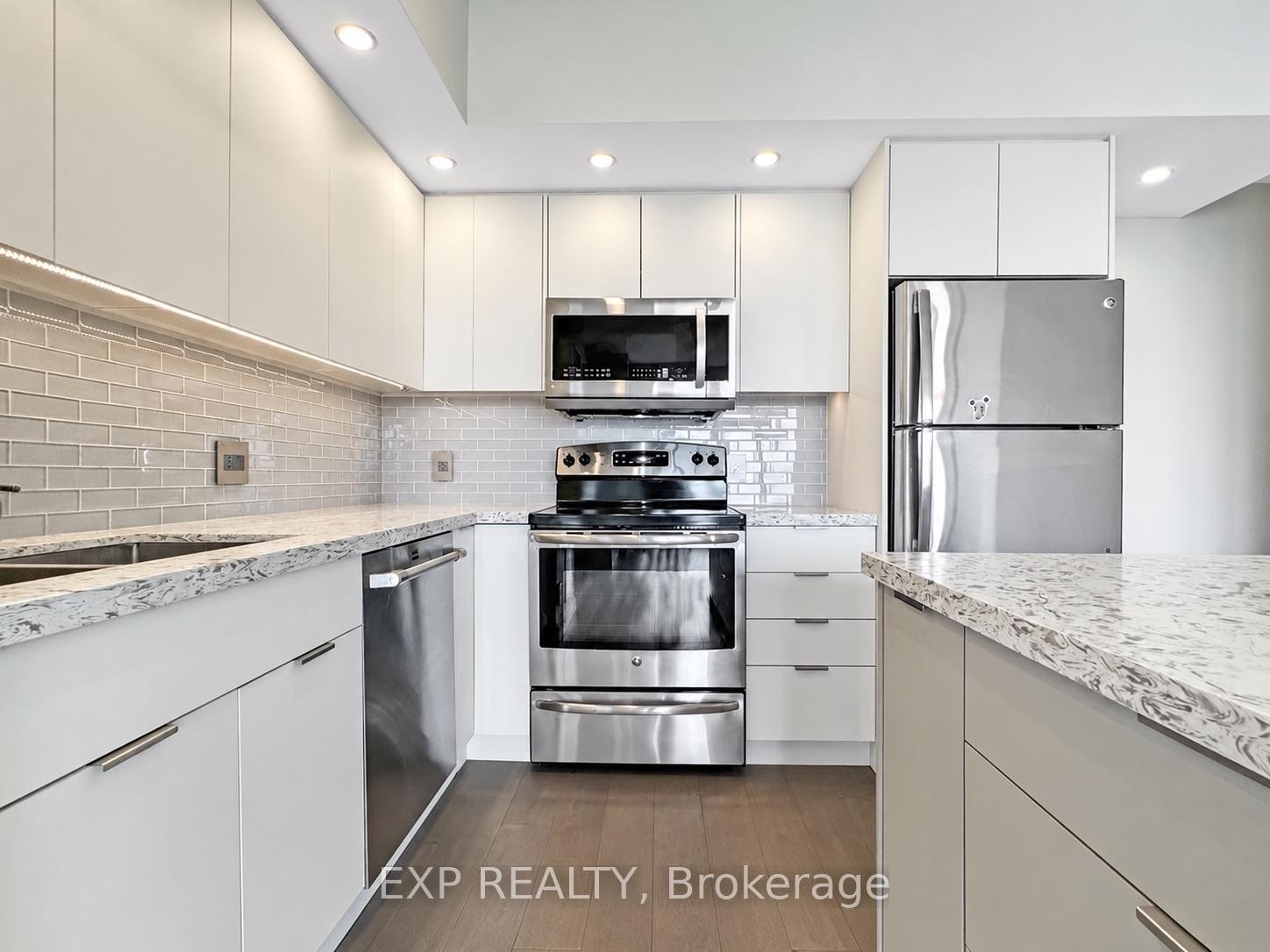 Photo 3 of Unit 3210, 2200 Lakeshore Boulevard W, Etobicoke, Mimico — HOMEH