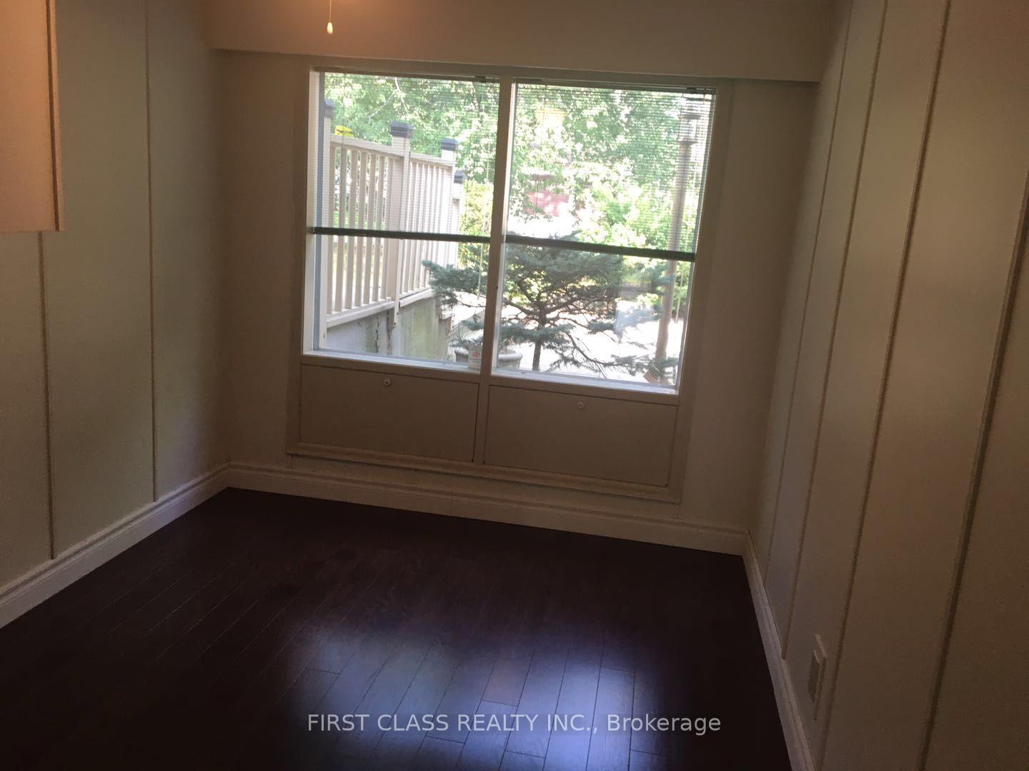 Photo 4 of 2113 Glenforest Crescent, Oakville, Ford — HOMEH