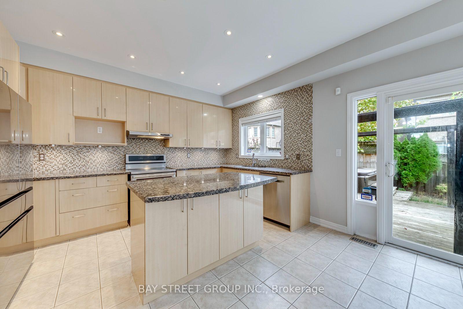 Photo 18 of 2455 Felhaber Crescent, Oakville, Joshua Creek — HOMEH