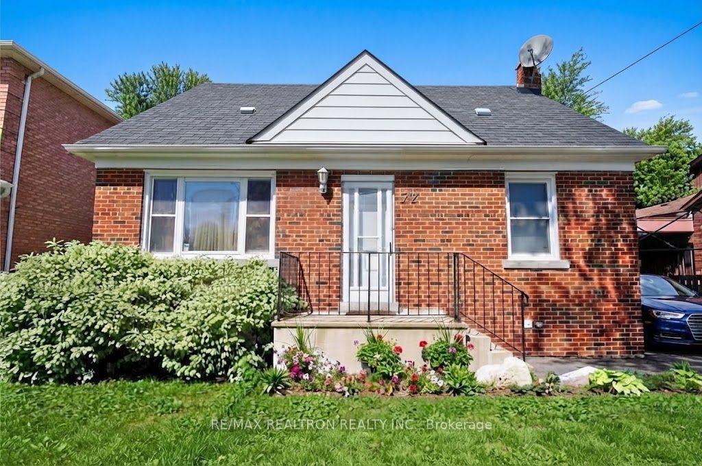 Photo 2 of 72 Hounslow Avenue, North York, Willowdale West — HOMEH