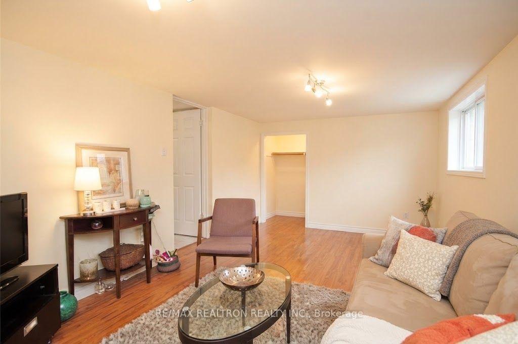Photo 5 of 72 Hounslow Avenue, North York, Willowdale West — HOMEH
