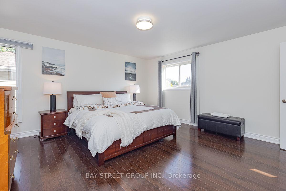 Photo 7 of 36 Lilac Avenue, Markham, Aileen-Willowbrook — HOMEH