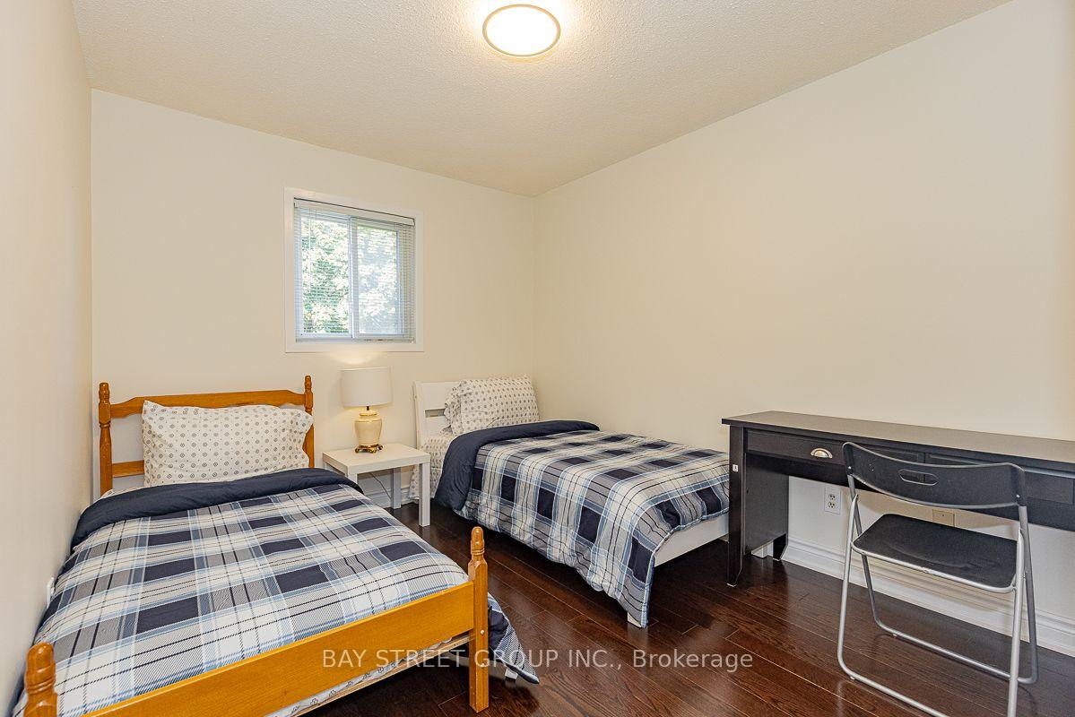 Photo 10 of 36 Lilac Avenue, Markham, Aileen-Willowbrook — HOMEH