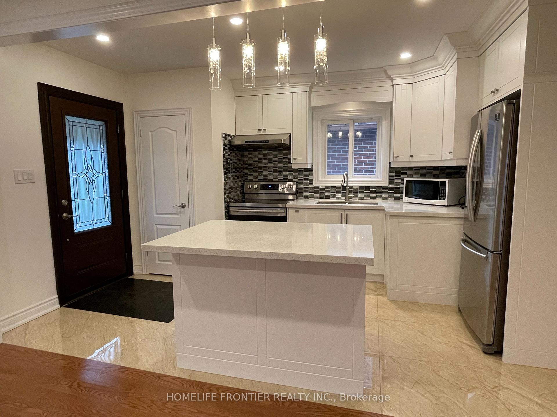 Photo 16 of Unit Upper, 10 Edge Park Avenue, Scarborough, Clairlea-Birchmount — HOMEH