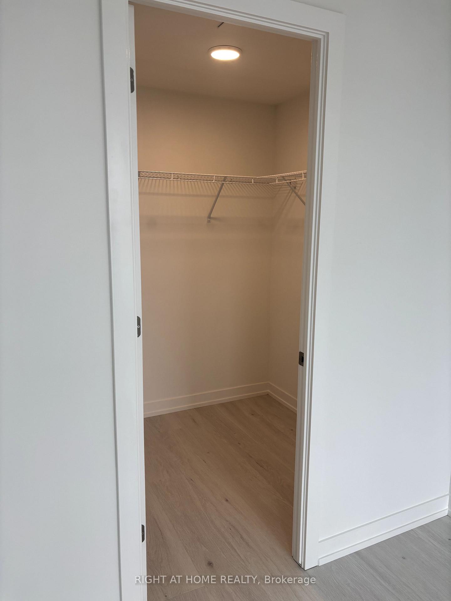 Photo 13 of Unit 318, 2501 Saw Whet Boulevard, Oakville, Glen Abbey — HOMEH