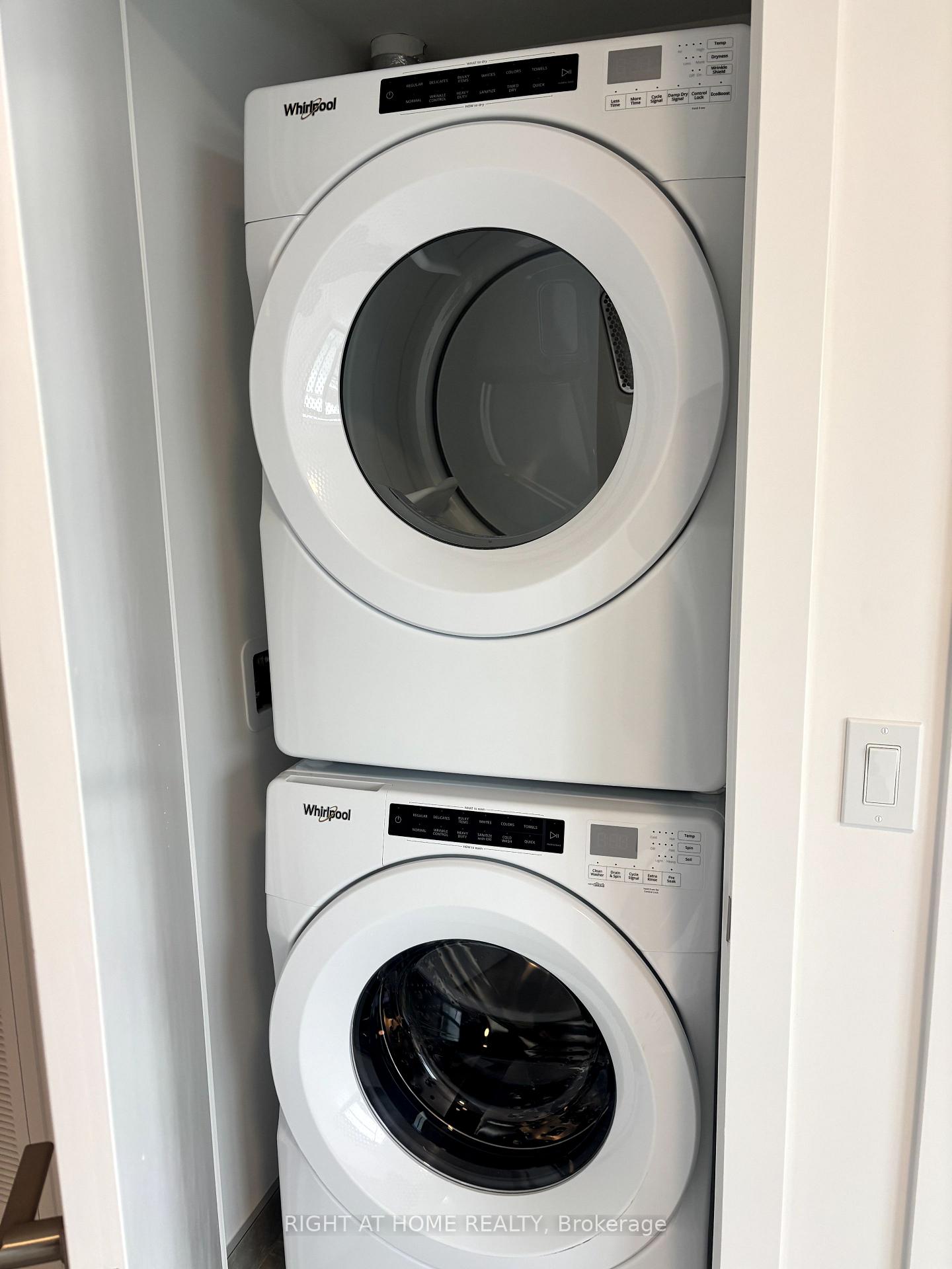 Photo 14 of Unit 318, 2501 Saw Whet Boulevard, Oakville, Glen Abbey — HOMEH