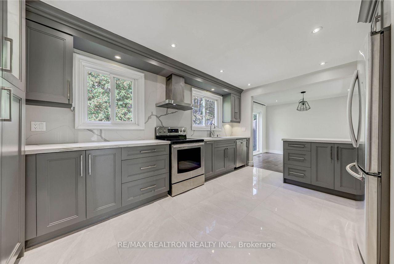 Photo 6 of 74 Aspenwood Drive, North York, Hillcrest Village — HOMEH