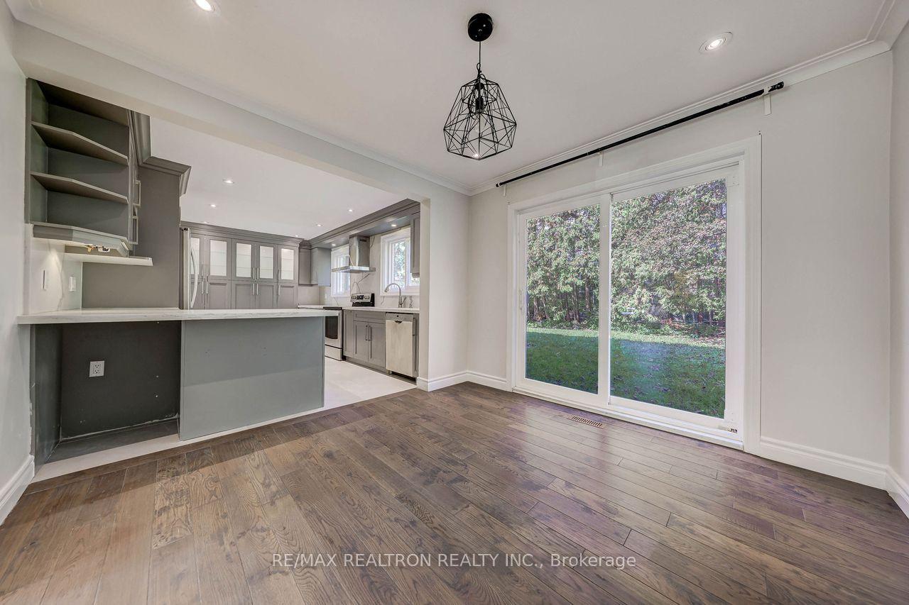 Photo 11 of 74 Aspenwood Drive, North York, Hillcrest Village — HOMEH