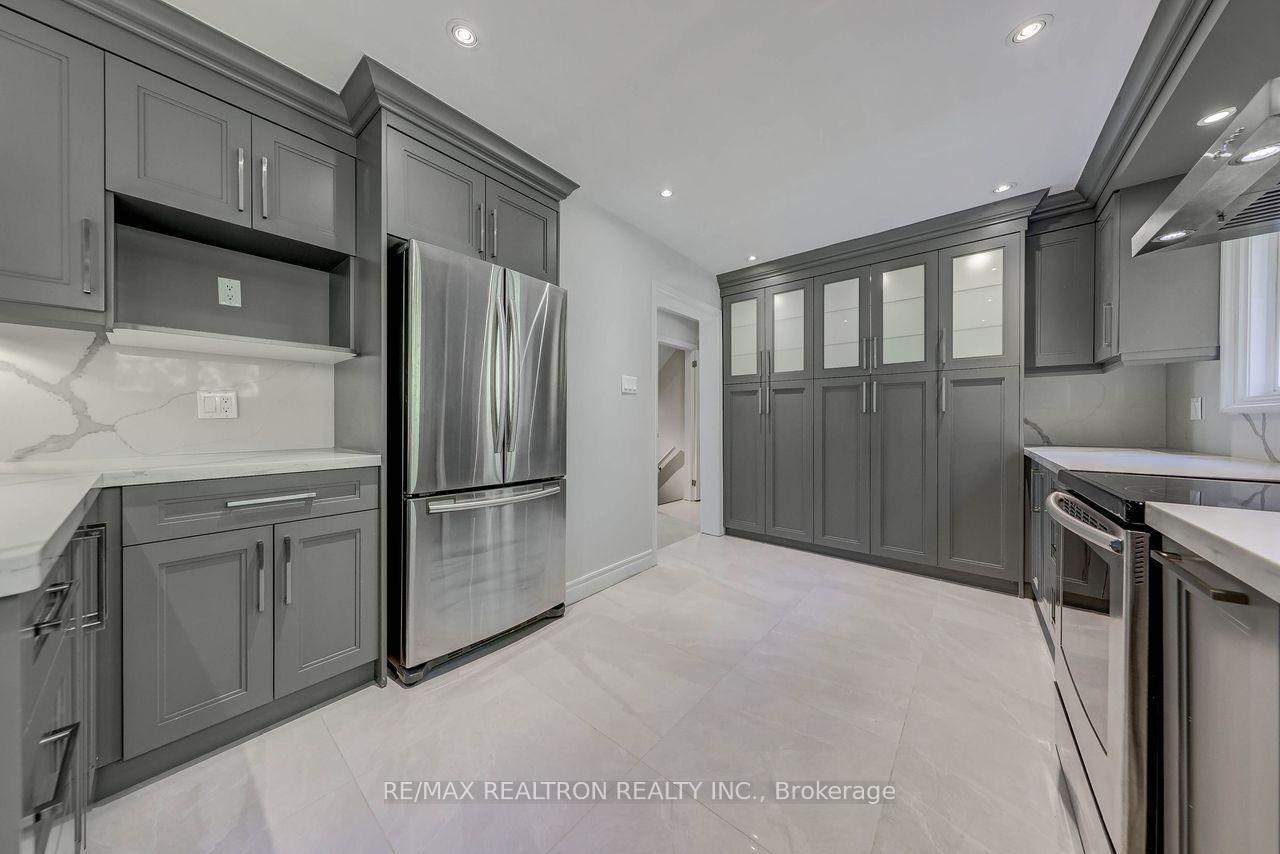 Photo 18 of 74 Aspenwood Drive, North York, Hillcrest Village — HOMEH
