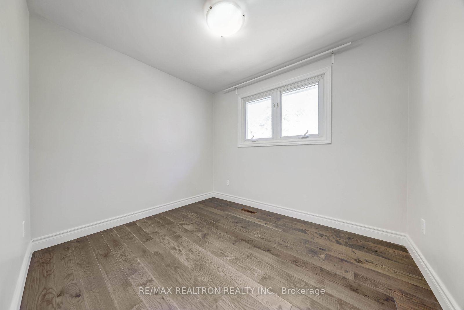 Photo 23 of 74 Aspenwood Drive, North York, Hillcrest Village — HOMEH