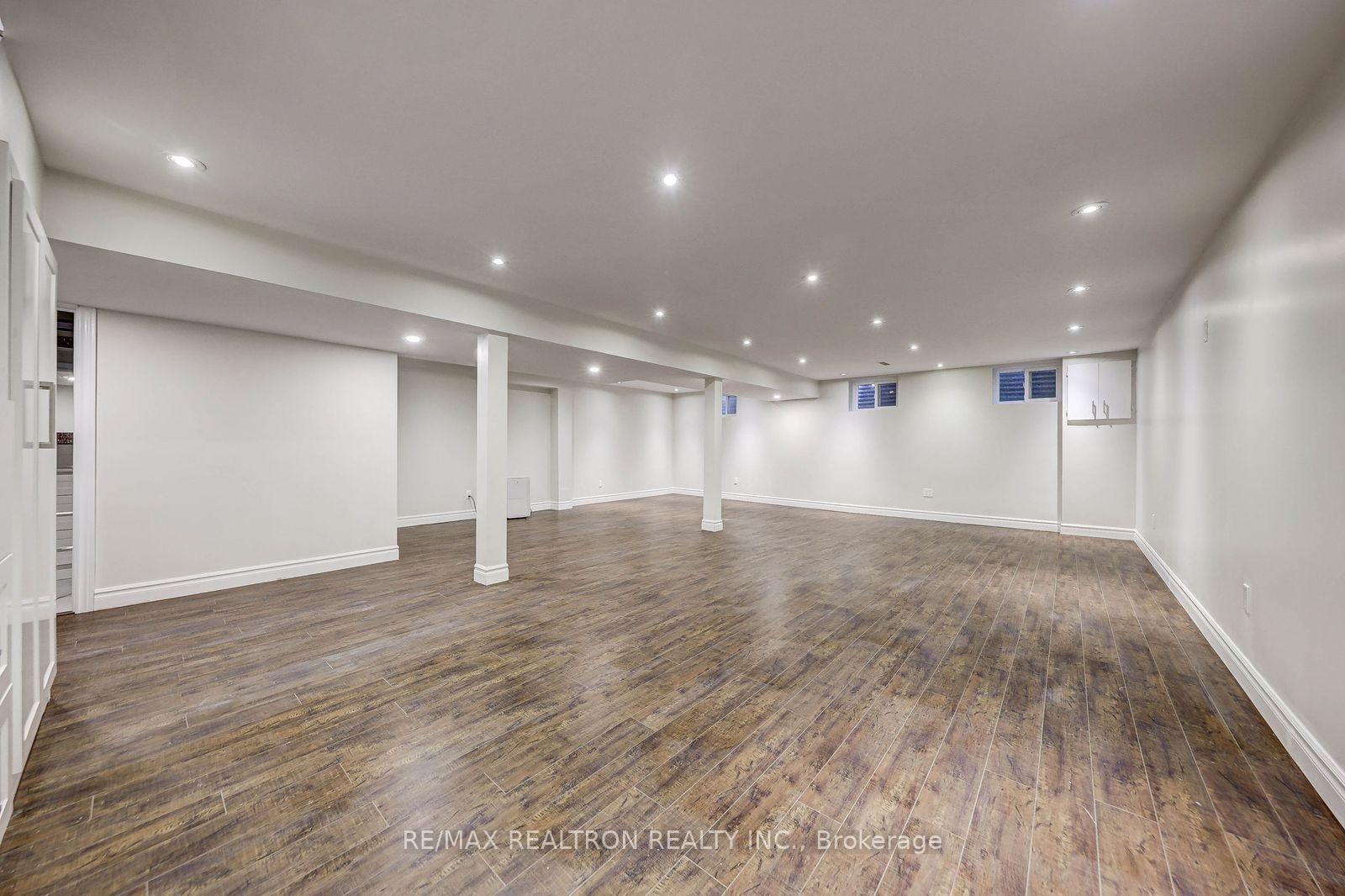 Photo 24 of 74 Aspenwood Drive, North York, Hillcrest Village — HOMEH