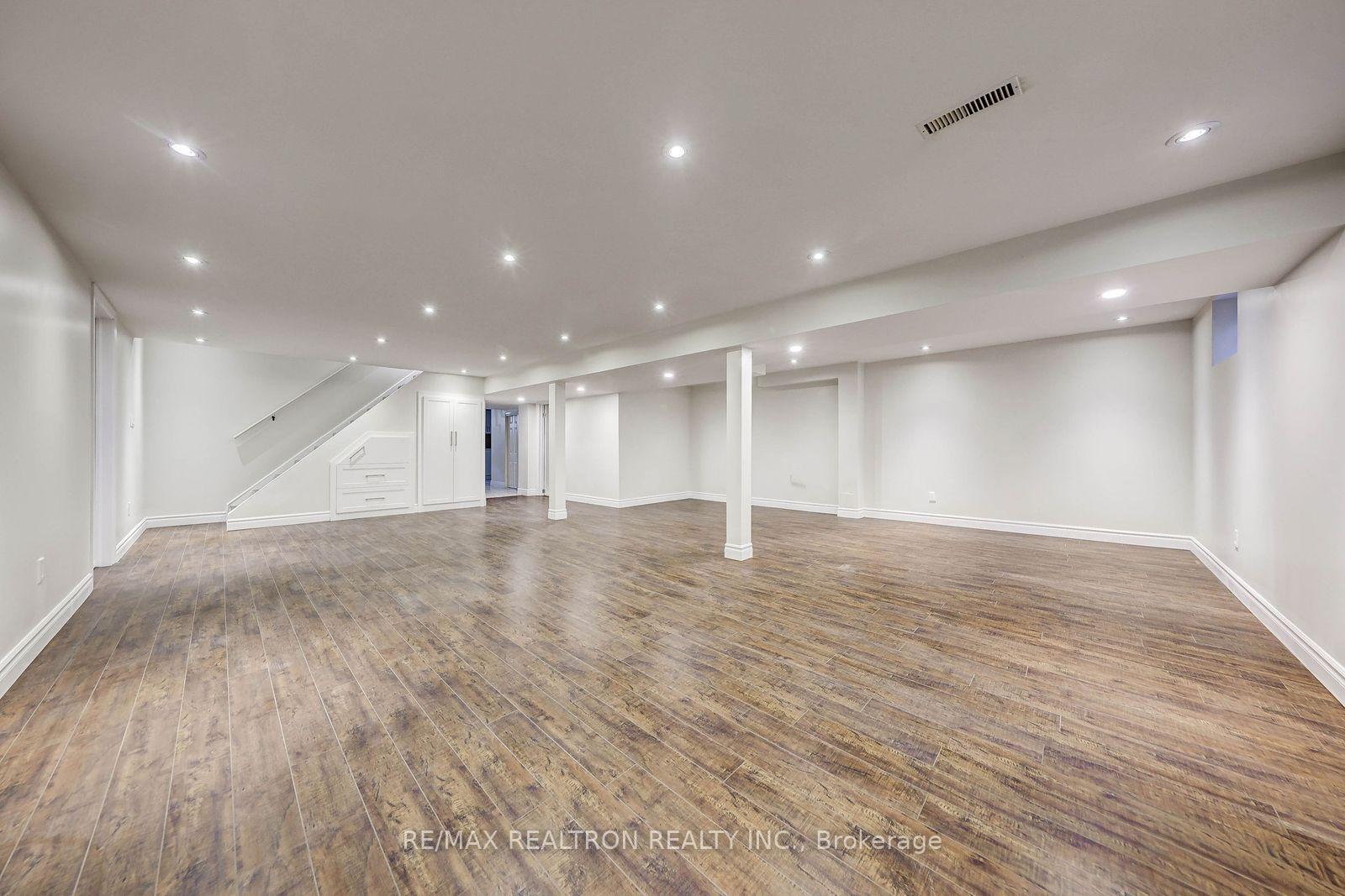 Photo 25 of 74 Aspenwood Drive, North York, Hillcrest Village — HOMEH